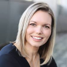 Heather Christiansen's Instagram, Twitter & Facebook