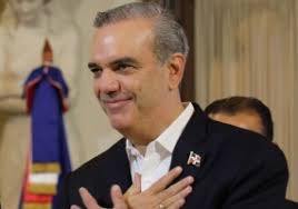 Periodista Dominga Valdez presenta plancha para dirigir CDP Puerto Rico