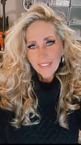 Happy Wednesday!!!! Yesssssss, I'm tired & still not feeling well, just  can't seem to shake this crap…. It's exhausting! I've been taking a lot of  heat & crap off people & if