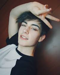 بنت بمدرسة عيال Cute Emo Boys Cute Boys Cute Emo