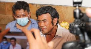Rhoma irama percaya ridho sudah kembali ke jalan yang benar. Berharap Direhabilitasi Rhoma Irama Tak Mau Ridho Rhoma Dipenjara