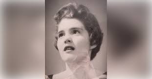 Heather Tarbox's Instagram, Twitter & Facebook