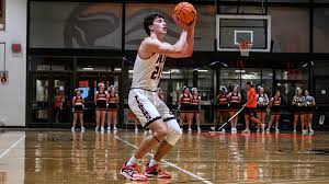 Men's Basketball loses 69-64 to St. Lawrence