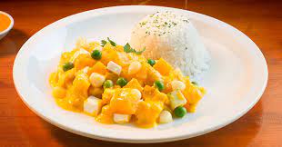 Su nombre original era rocro, en quechua, y luego fue cambiando a locro.la versión básica es un guiso de zapallo con papas, ají, choclo y queso fresco, y es un plato vegetariano maravilloso, lleno de color, sabor y texturas, pero puedes fácilmente convertirlo y elevarlo a otro nivel si le añades camarones, carne, cordero, gallina o algas. Receta De Locro De Zapallo Plato Peruano Vegetariano Facil De Hacer