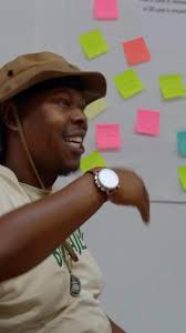 Jorge “Osvaldo” Heredia @oypuchicavos, director of  @thegarciacenterforthearts dropping some spoken word at @barriofuerza and  hosted by @alma.rosa.rivera….FYI we are planning to host a 10 year  anniversary of SBGN to highlight where the