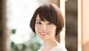 おばさんに見える ぺたんこ頭頂部 をカバーするショートへアがわかった 髪 色 ヘアスタイル おばさん