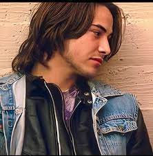 Keanu charles reeves, whose first name means cool breeze over the mountains in hawaiian, was born september 2, 1964 in beirut, lebanon. Keanu Reeves Theclub On Twitter Young Keanu Keanureeves