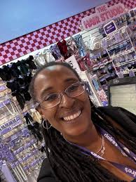 Not Dixie Hwy but most don't know that Staples