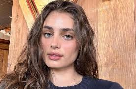 7 Artis Hollywood Menikah Sepanjang 2023, Ada Taylor Hill dan Daniel Fryer