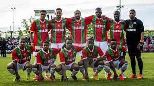 De muzikale voetballer (shravan dielbandhoesing) roy joël… Natio Suriname Ø¹Ù„Ù‰ ØªÙˆÙŠØªØ± Breaking News De Surinaamse Voetbal Bond Heeft Officieel Bekend Gemaakt Dat Profvoetballers Van Surinaamse Afkomst Geselecteerd Kunnen Worden Voor Het Nationale Elftal Van Suriname Https T Co Vt0vnxfl53