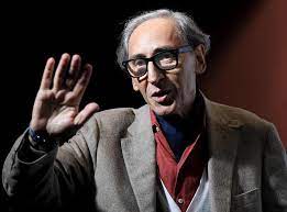 Ma per franco battiato erano passati oltre 50 anni dalle sue prime esperienze musicali a milano, dal suo primo contratto discografico ottenuto grazie al. P4wxyne5 6ezvm