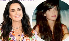 Kim erica richards (born september 19, 1964) is an american actress, socialite, and television personality. Kyle Richards 50 Suffered From Anorexia At 17 Weighing 99 Lbs And Eating Only Six Almonds A Day Daily Mail Online