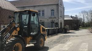 Cauchemar dans la tête d'un flic est son premier roman publié. Quievrechain Un Tir De Mortier A Vingt Centimetres De La Tete D Un Policier