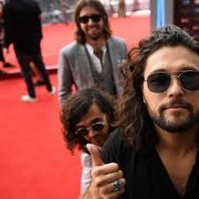 Achilles come down lyrics was written by david immanuel menachem. Gang Of Youths Achilles Come Down Lyrics L Hit Com Lyrics
