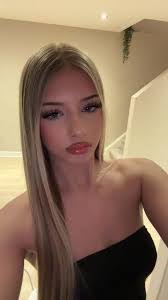 Victoria Blanton's Instagram, Twitter & Facebook