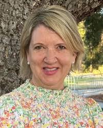 Lorie Wolfe's Instagram, Twitter & Facebook