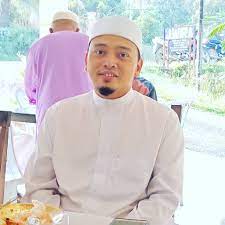 Biodata ustaz wadi anuar dan isteri. Ustaz Wadi Annuar Twitterissa Apabila Allah Terlalu Murka Akan Seseorang Maka Allah Akan Jadikan Dia Lagi Panjang Usia Lagi Kaya Lagi Masyur