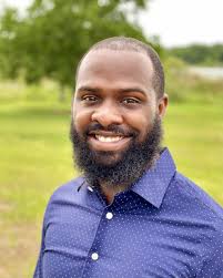 Gospel's iceman was prepping to greet fans, perform a concert later that evening, and promote the spiritual qcs' new cd, living on the lord's side. Lee Williams Senior Editor For Retireguide Com