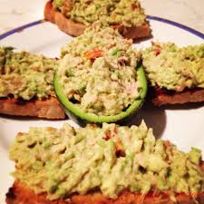 Salsa al tonno per crostini. Crostini Con Avocado E Tonno La Maga In Cucina
