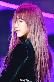 Pin By Pcy Love S Meh On Red Velvet Public Performances Wendy Red Velvet Red Velvet Long Hair Styles