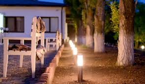 5 Best Outdoor Solar Lighting Options Of 2020 Reviews The Wise Handyman