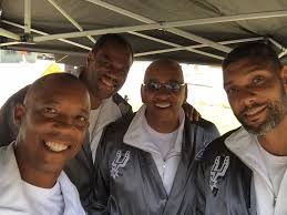 San Antonio Spurs legends Sean Elliot, David Robinson, George Gervin, and  Tim Duncan take a selfie! These four account for a bunch of Spurs  championships as well as All-Star appearances!