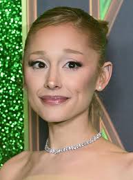 Ariana Grande looks breathtaking attending the premiere of 'Wicked' in  London. The star has been criticised lately by fans and viewers about her  appearance, with some saying she's promoting an unhealthy image,