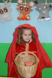 Ecole Bellevue A Gap Le Petit Chaperon Rouge En Maternelle Le Petit Chaperon Rouge Chaperon Rouge Rouge