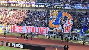 Menit 29 stadion pecah dalam suara gemuruh setelah n'douassel merobek jala gawang persija. Konfrontasi Viking Vs The Jak Di Jalur Gaza Kumparan Com