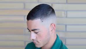 40 Types De Coupes Militaires Pour Vous Inspirer En 2020 Coupe Militaire Coiffure Homme Cheveux