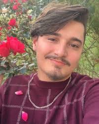 Seth Pritchett's Instagram, Twitter & Facebook