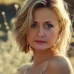 Anne Clodfelter's Instagram, Twitter & Facebook