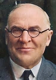 Samuel Schroeder's Instagram, Twitter & Facebook