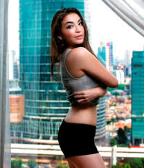 Hasil gambar untuk manohara
