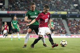 The match between jablonec and sparta praha will probably be postponed due to many covid 19 cases. Pelta Prozil Na Letne Horky Vecer Jablonec V Pretahovane O Pohary Podlehl Sparte Ihned Cz