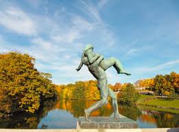 حي سكني في النرويج (ar); Frogner Park Buildings Monuments Oslo Norway