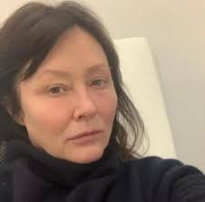 Shannen Doherty : ces trois stars qu'elle a interdit de venir à son  enterrement...voir 1er commentaire