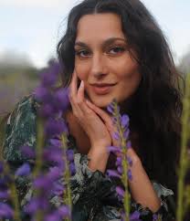 Stunning Alexandria in @selkie! Very few have what it takes to find this  location, but @iamalexandraelisha did it 🪻🪻🪻 Alex, your posing is  phenomenal. I love working with you! 💜