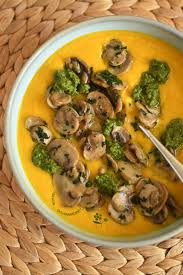 Un Veloute Aux Carottes Tout Doux Releve D Un Pesto De Roquette Amande Citron Gomasio Passion Gourmandise Pesto Roquette Recette Fenouil Recettes De Cuisine