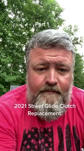 Removing The Compensator and Clutch Master 07 Street Glide Harley Davidson 