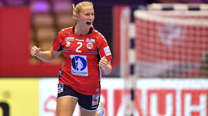She also represented norway in the 2017 women's junior european. Henny Reistad Vg