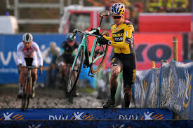 „voor de start van de. Wout Van Aert Starts Cross Season With Third Place At X O Trofee Kortrijk Velonews Com