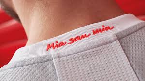 Der fc bayern münchen setzt offenbar in der kommenden spielzeit auf ein ausweichtrikot in schwarz und rot. Bayern Trikot Neues Auswartstrikot 2020 2021 Vorgestellt Eurosport