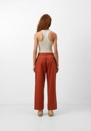 Emma mordere Chamberlain wearing Ralph