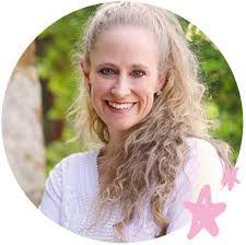 Julie Dickens's Instagram, Twitter & Facebook