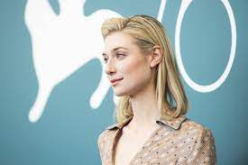 The crown is keeping with the tradition. Vdwreyz9dydu0m