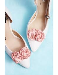 Pero no te quedes ahí. Isabel Broches Para Zapatos Accesorios De Boda Rosa Zapatos Zapatos Rosados Broches