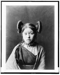 Carefully styling means that these pageboy hairstyles for women can actually look really feminine, fun and flirty. Hair Sculpture Hopi Hairstyle For Unmarried Women Native American Hair Native American Culture Indian Hairstyles