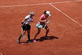 Każdy mecz na żywo i bez reklam, w tym sesje wieczorne od 21:00 w eurosport playerze: French Open 2021 Iga Swiatek Bethanie Mattek Sands Save Seven Match Points To Beat 1st Seeds