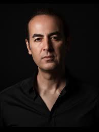 A little more about me, since some of you asked✨ Most of you know me as a  neoclassical composer and pianist. But behind the piano, there's also an  entrepreneur. I'm the Founder